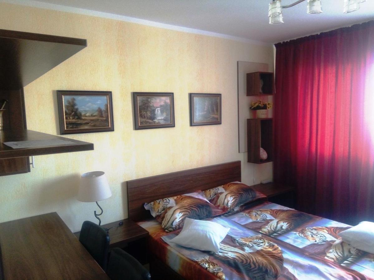Dana Apartment *